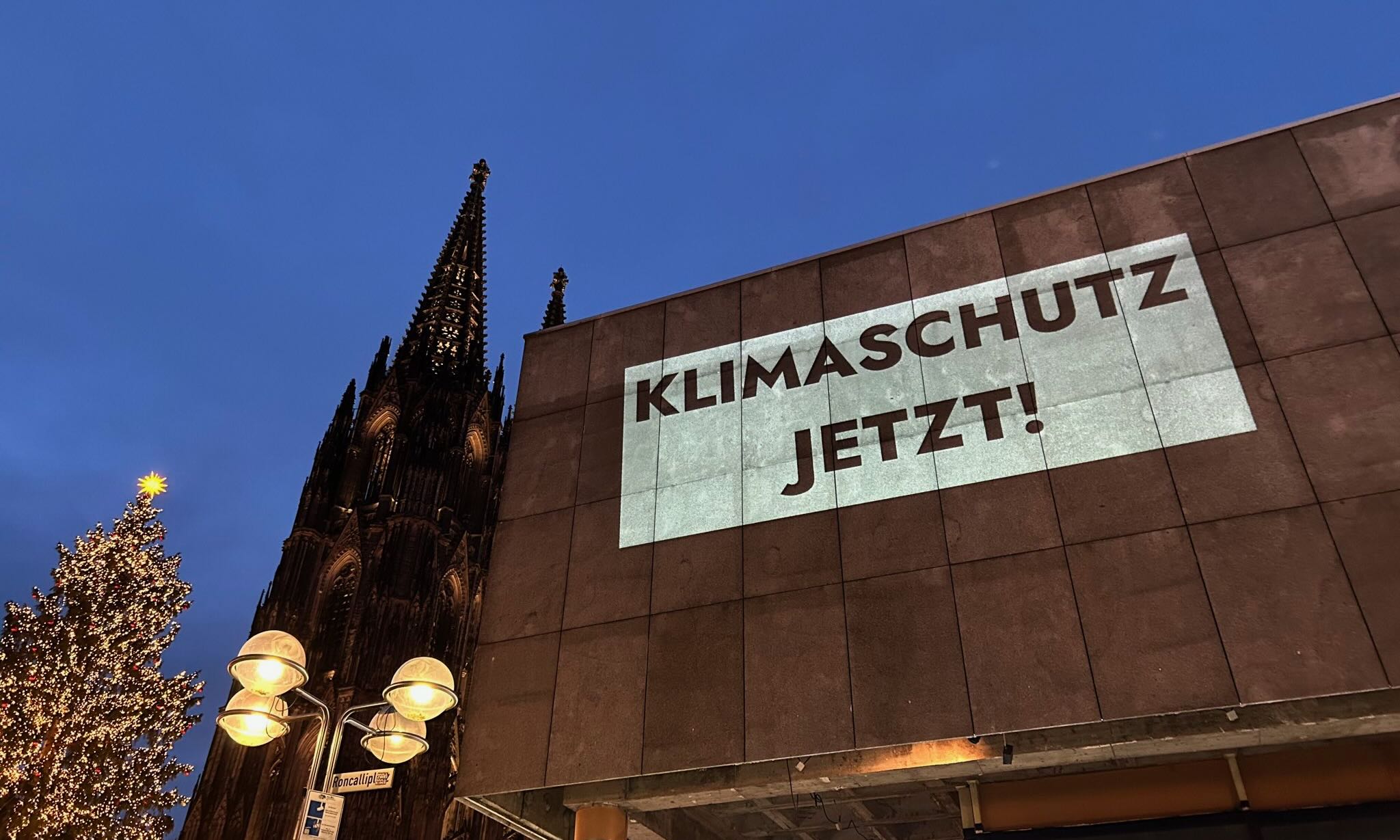 Demonstrant*innen in Köln